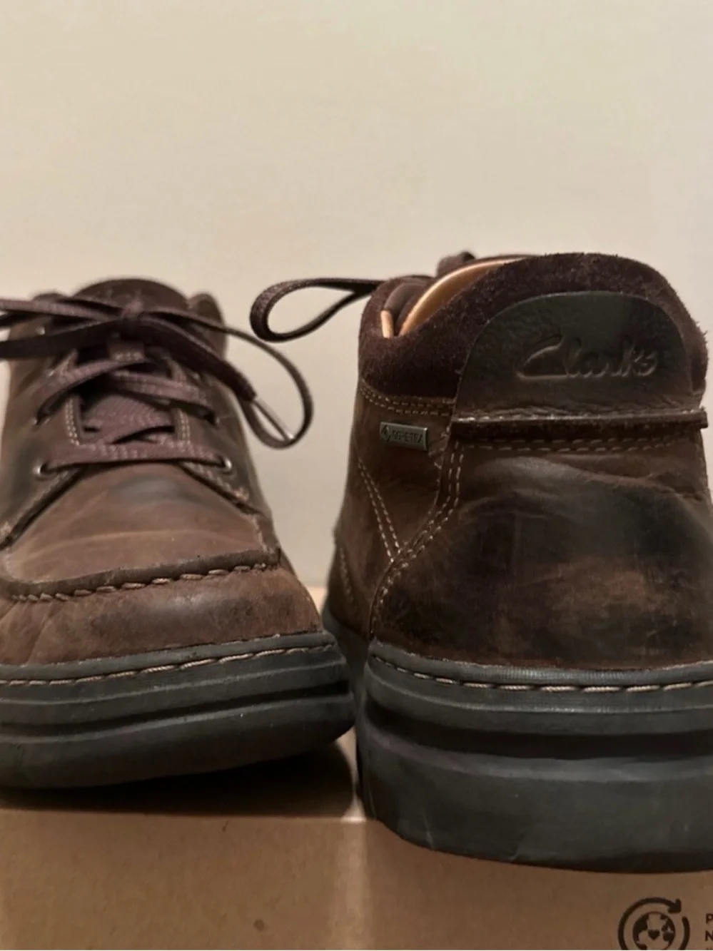 New In Box Clarks Brown Leather Chukka Boot with Black Sole